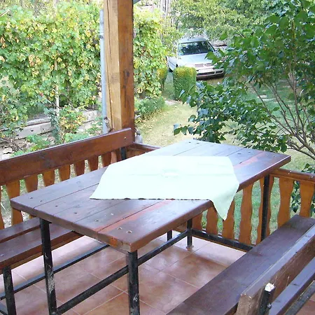 With The Wooden Plough Guest house Arbanasi